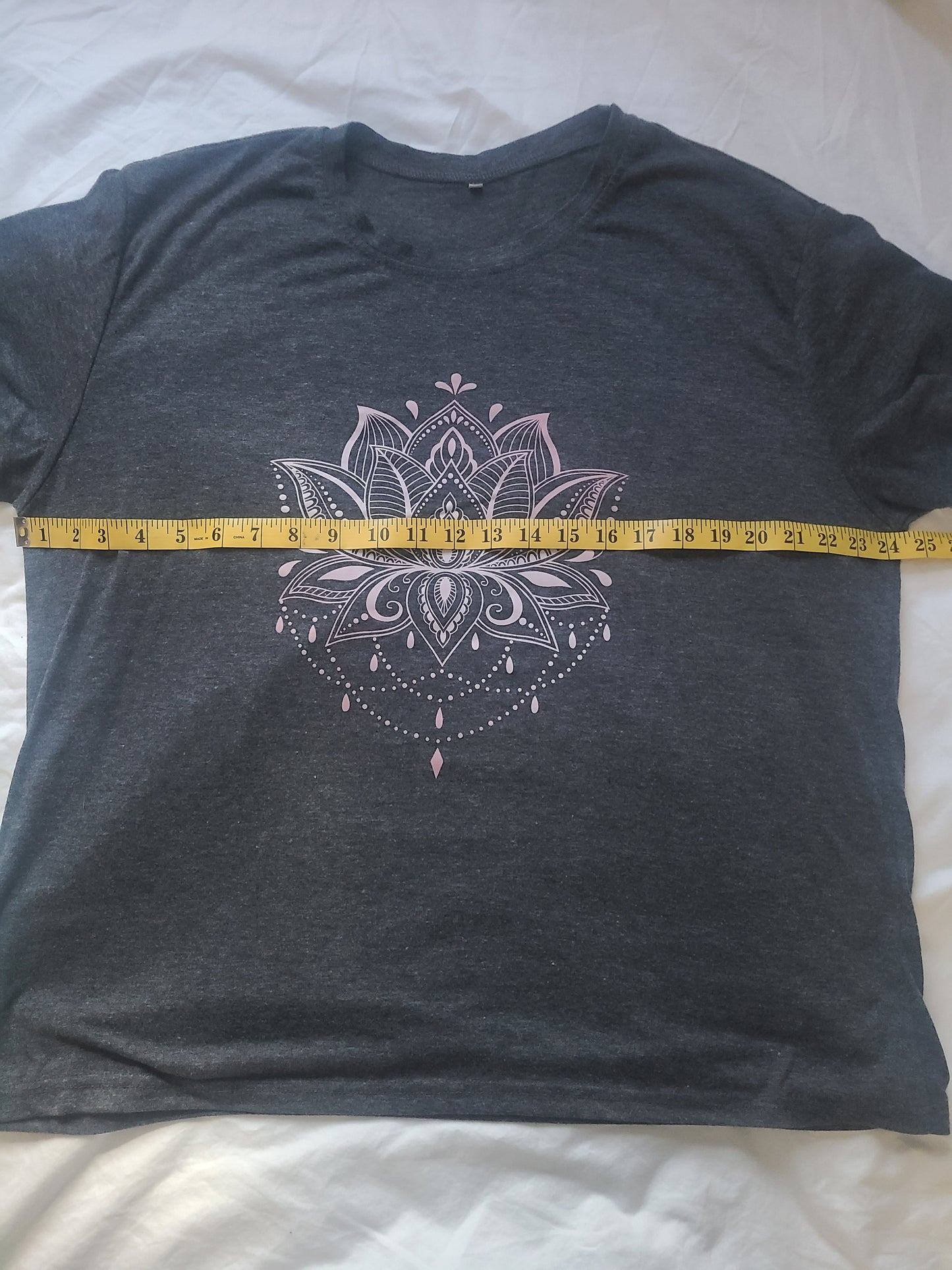 Plus Size Lotus Flower Printed Crew Neck Short Sleeve Tee