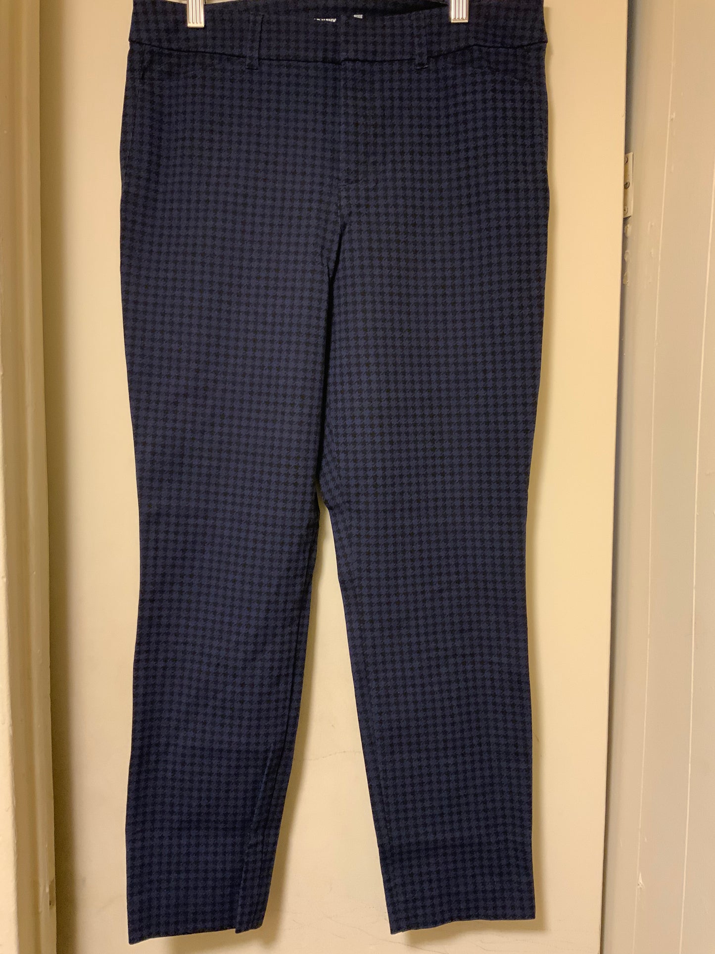 Old Navy pixie High Rise Stripe Checker Pattern Pants